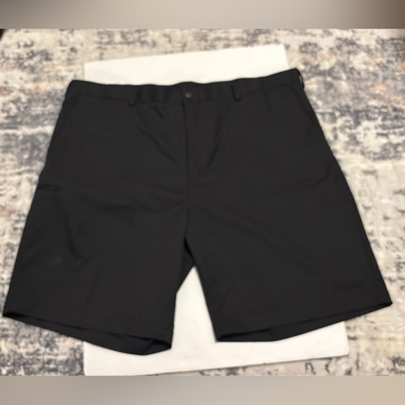 Grand Slam Golf Short Black Zip Pockets Button Closure Size 46 - Picture 1 of 5